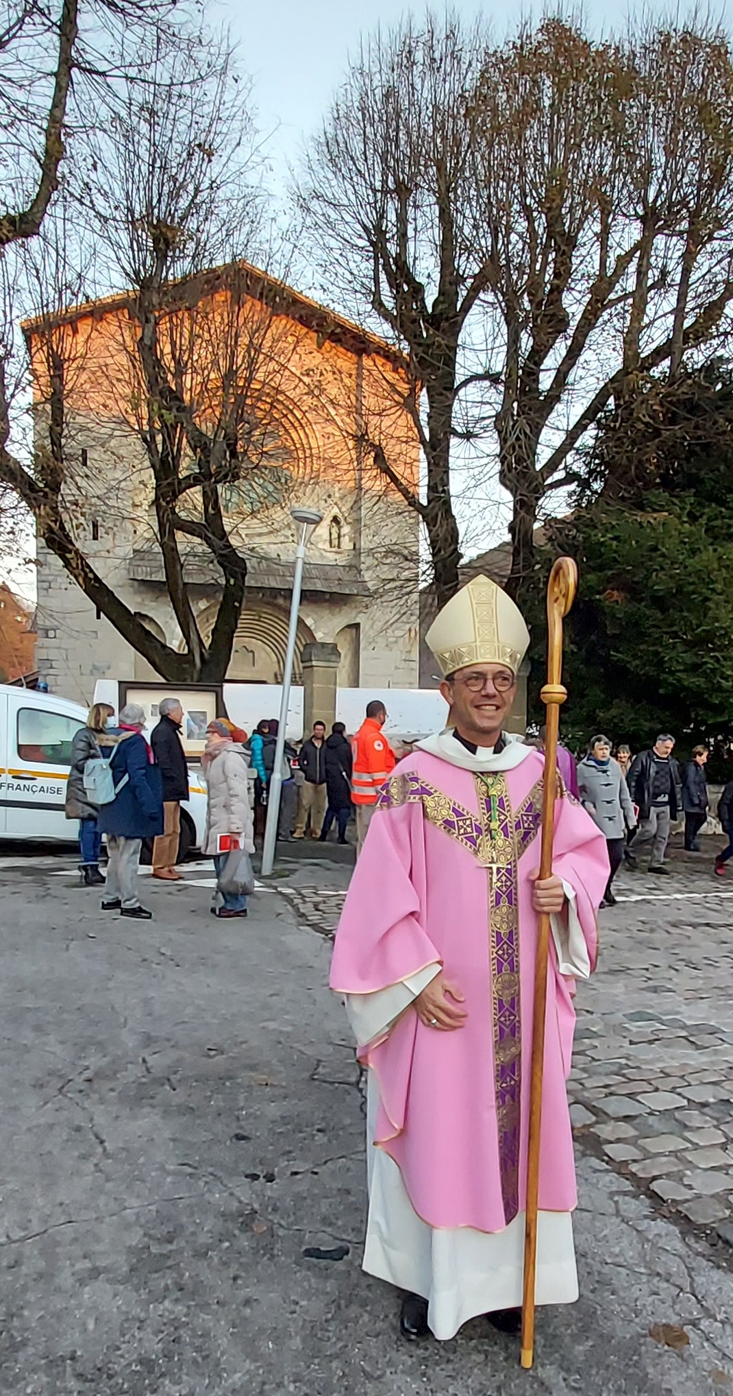 11 décembre 2022, installation de Monseigneur Emmanuel GOBILLIARD à la cathédrale de Digne